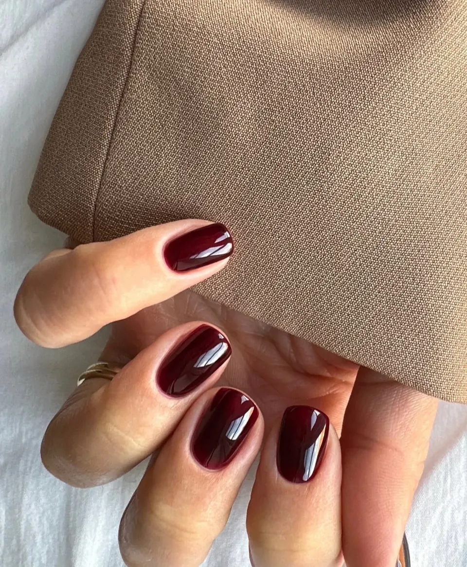 Manicura europea en seco en HealthSpa4u San Diego