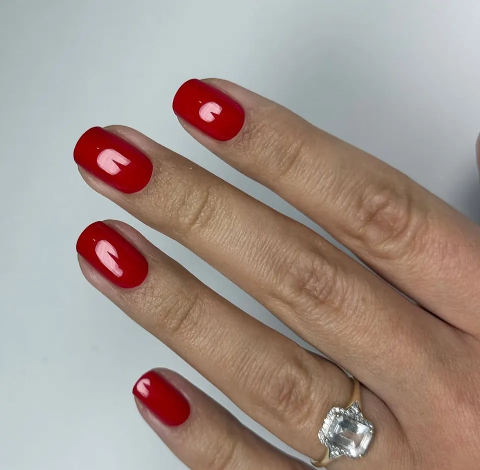 Manicura europea en seco en HealthSpa4u San Diego
