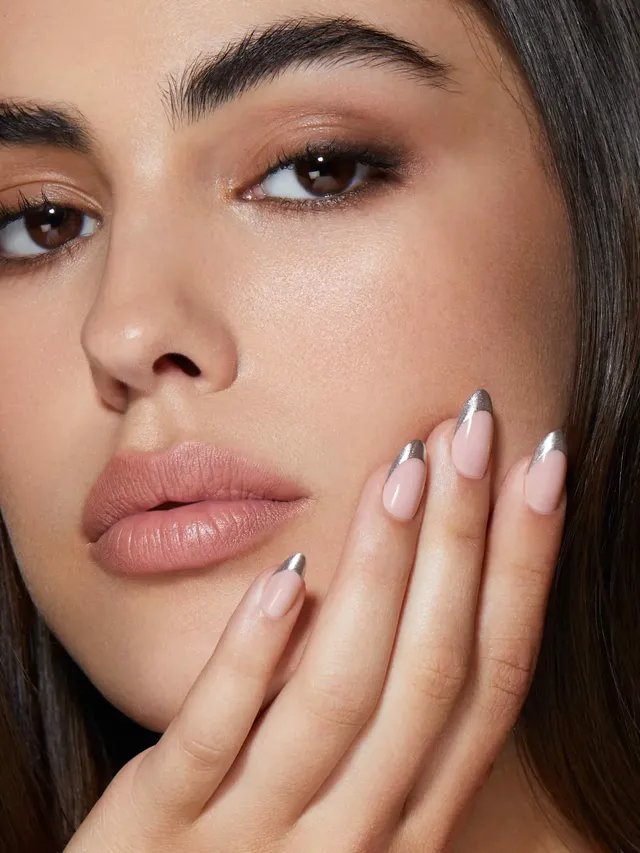 The Long-Lasting Charm of Waterless Ukrainian Manicures: Benefits You Should Know